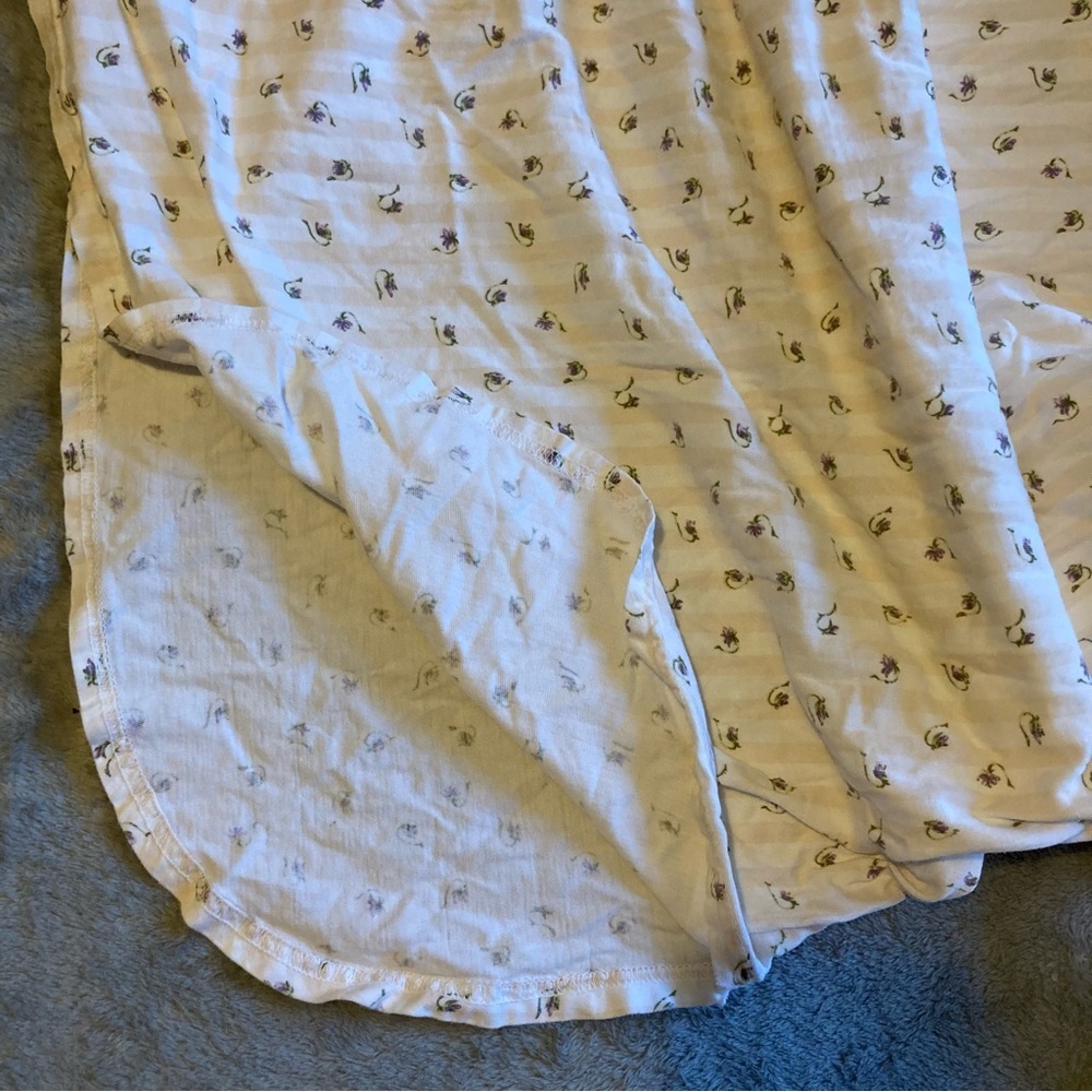 Vintage Crabtree & Evelyn 100% Cotton Knit Nightgown w/Purple Flowers - Picture 12 of 12